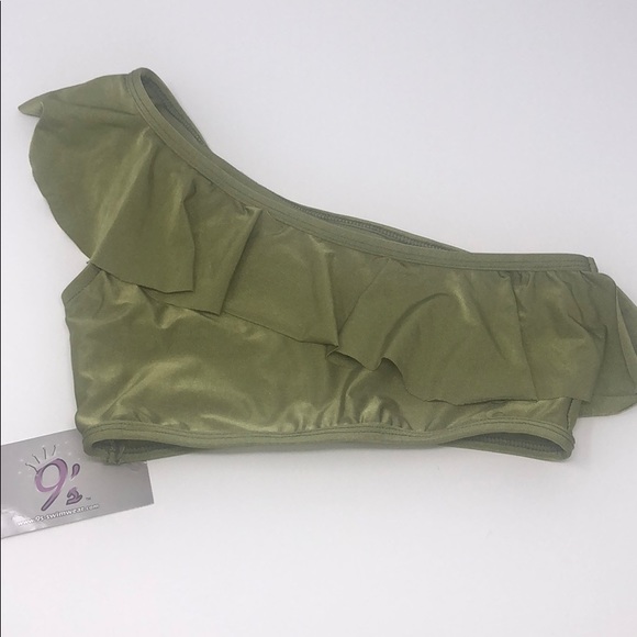 NWT One Shoulder Ruffled Bikini.  Size 12. - Picture 2 of 6